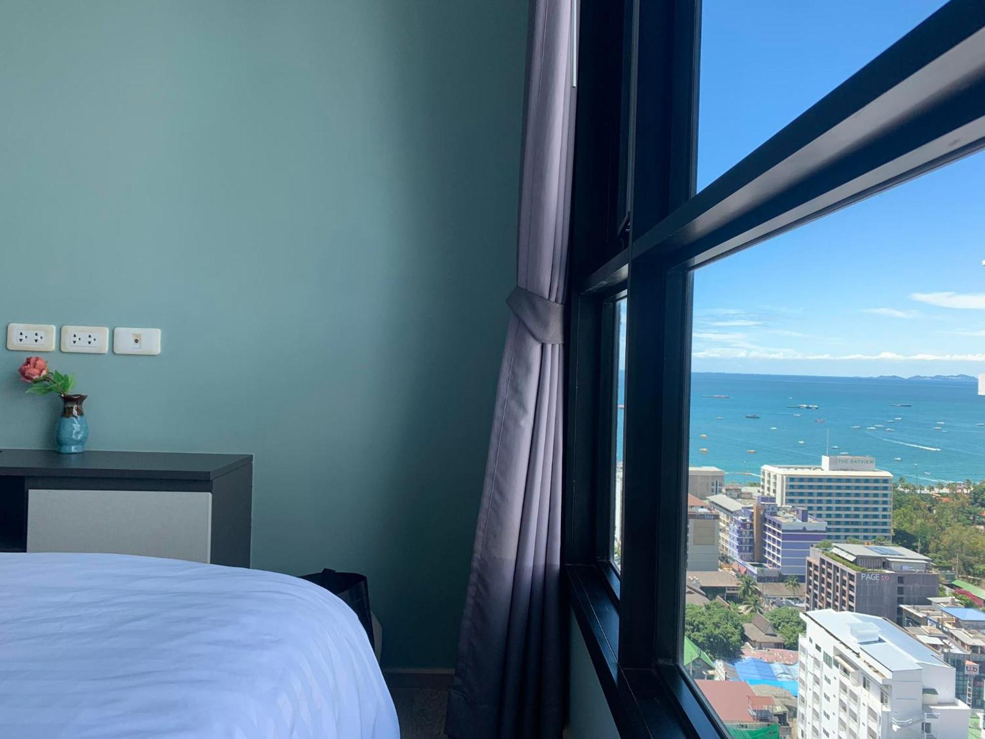 The Base Prime Apartment Pattaya Exterior foto