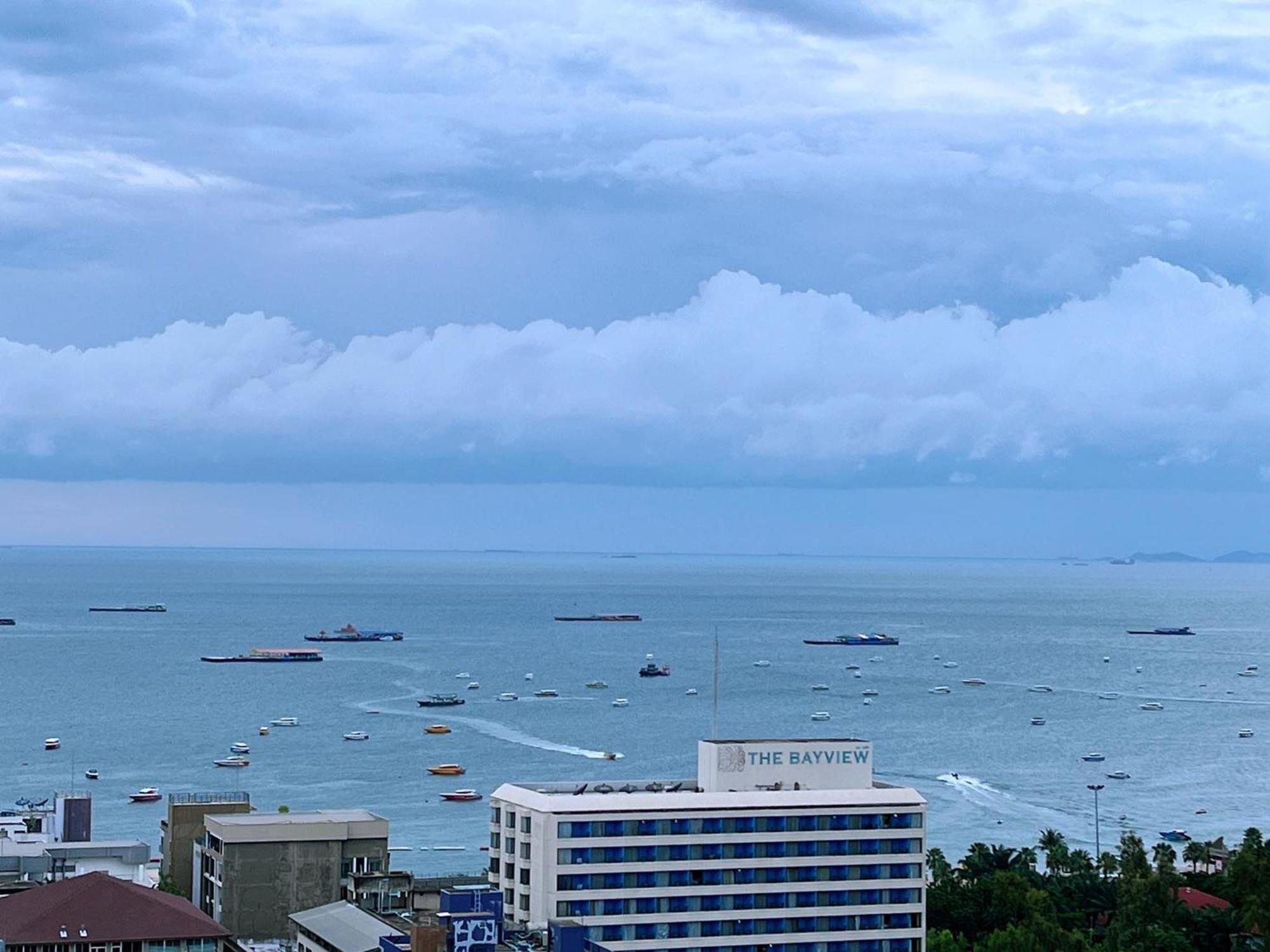 The Base Prime Apartment Pattaya Exterior foto