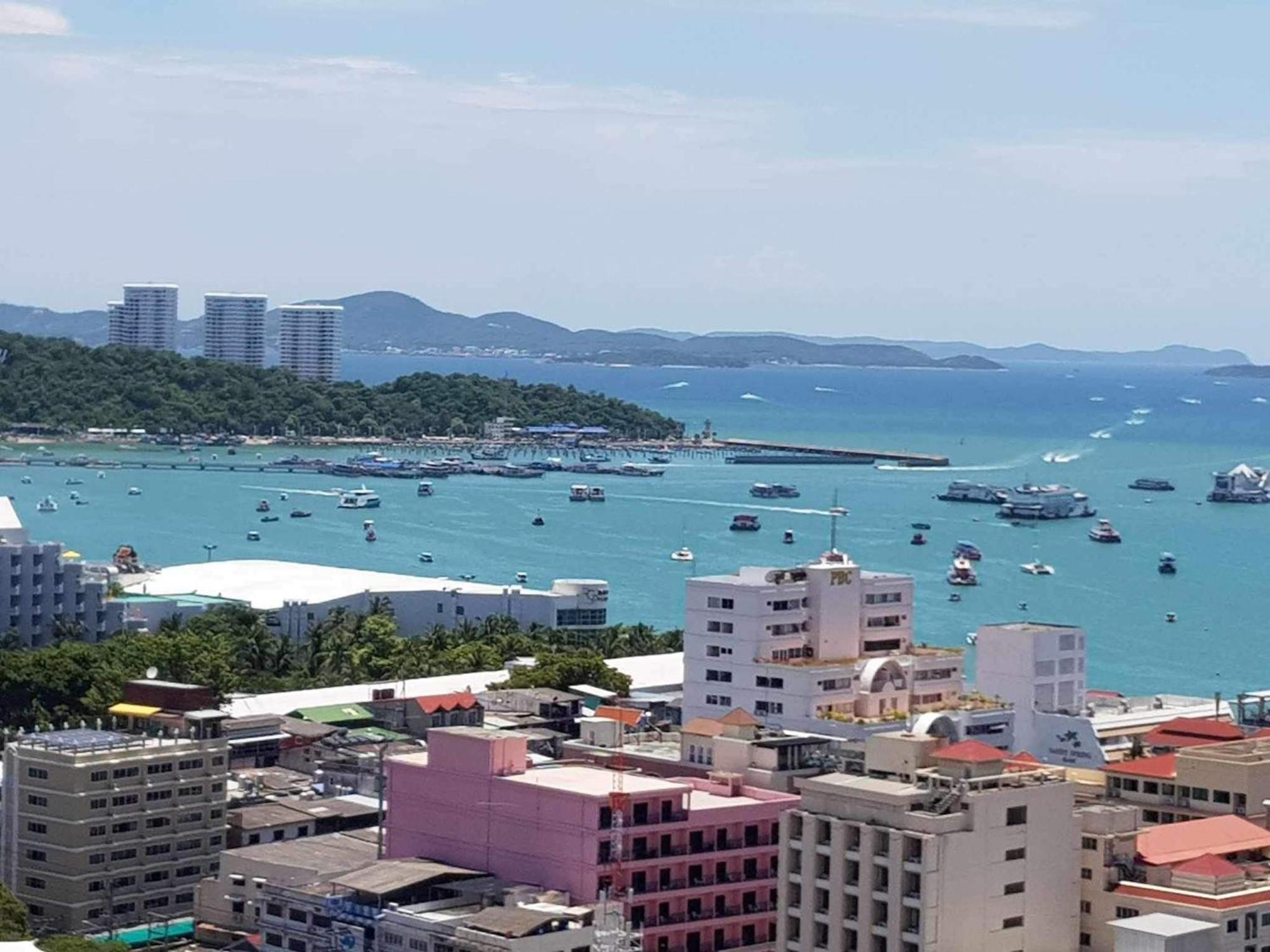 The Base Prime Apartment Pattaya Exterior foto